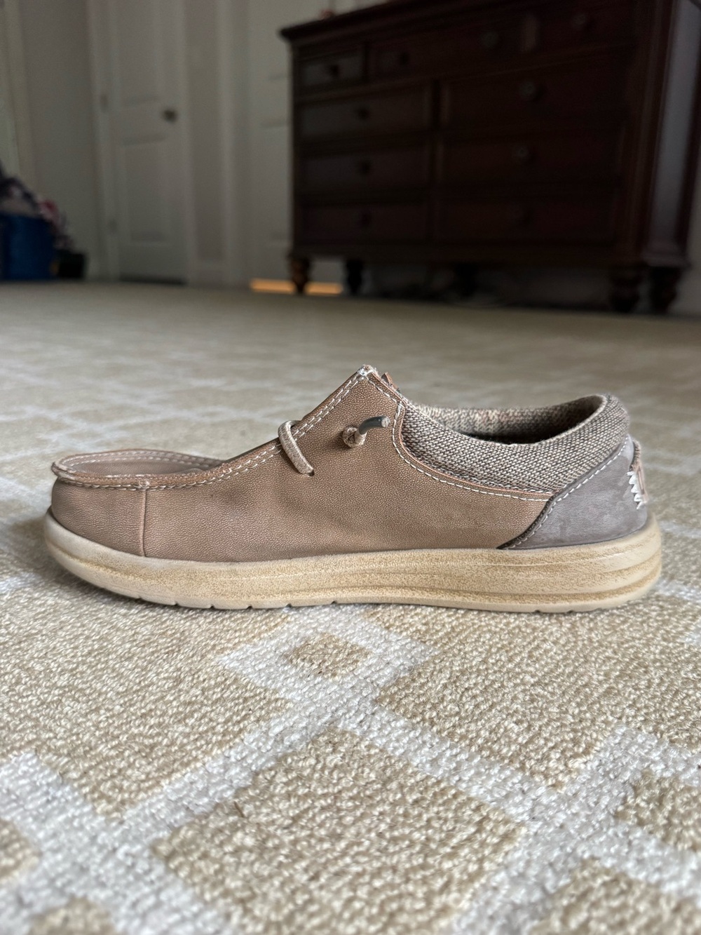 Hey Dude Paul Y Classic Slip On Casual Shoes Brown Tan Kids Size 3 - Picture 7 of 14